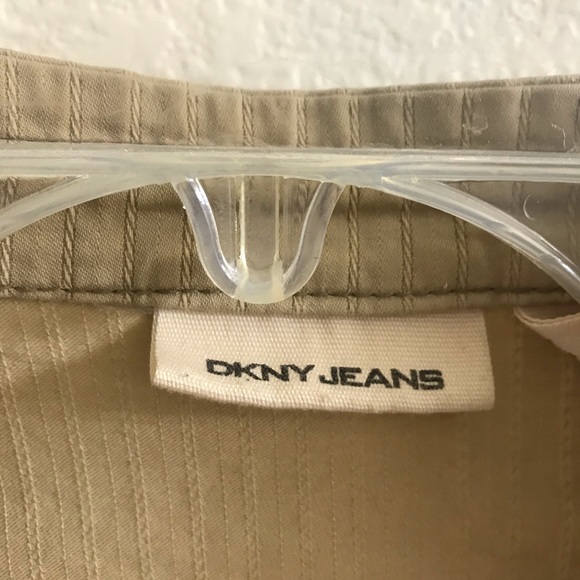 DKNY - Picture 3 of 5